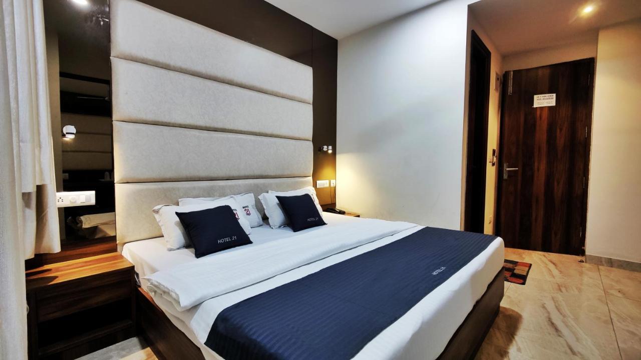 Hotel 21 Next To Chd Railway Station Csandígarh Kültér fotó