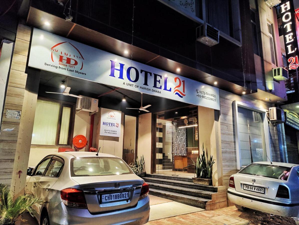 Hotel 21 Next To Chd Railway Station Csandígarh Kültér fotó
