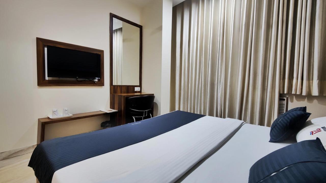 Hotel 21 Next To Chd Railway Station Csandígarh Kültér fotó
